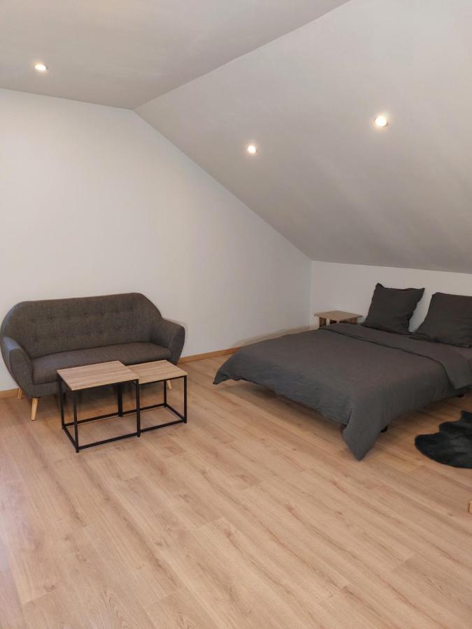 Famille House 201 Apartment ชาลง-ซูร์-ซอน ภายนอก รูปภาพ