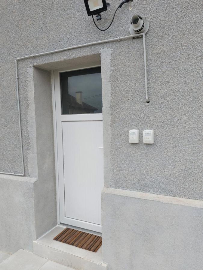 Famille House 201 Apartment ชาลง-ซูร์-ซอน ภายนอก รูปภาพ